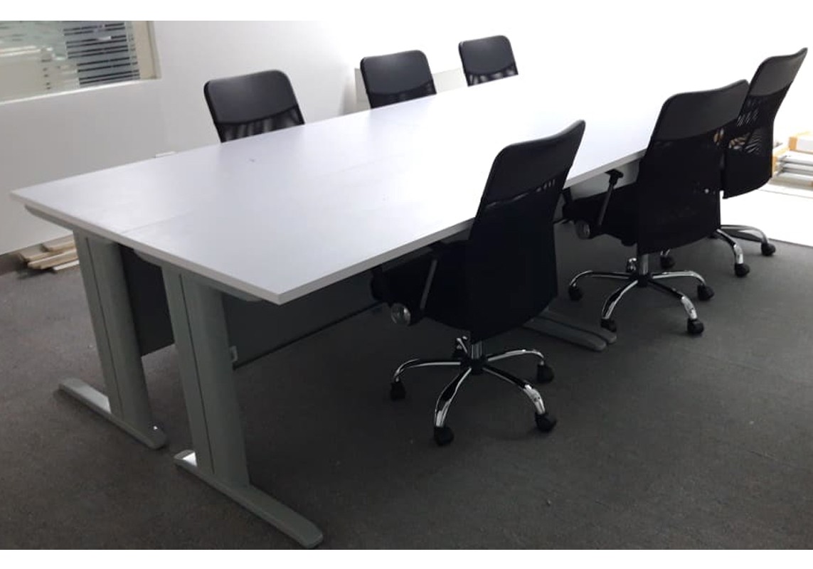 KARL STORZ office table and chairs